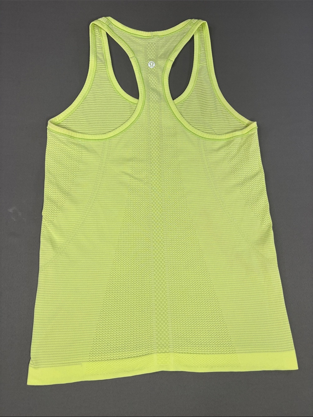 Lululemon Tank Top Womens 8 Swiftly Tech Racerback 2.0 Electric Lemon Neon Gym
